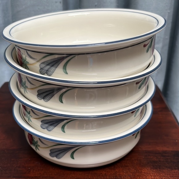 Four (4) Lenox Poppies on Blue 6 1/4" soup or Cereal Bowls - Picture 4 of 10